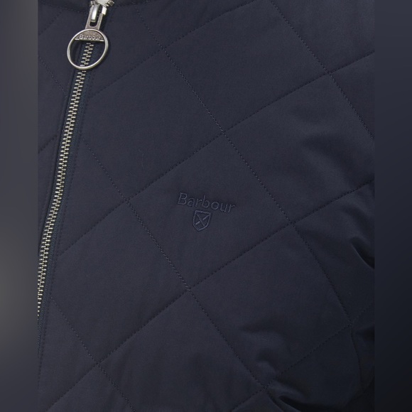 NWTs Barbour Men’s Essential Box Quilted Zip-Thru Jacket. Navy - Picture 9 of 9
